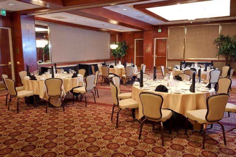 Radisson Newport Beach - 5