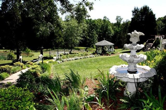 The Lakes - A Wedding and Party Place - 2