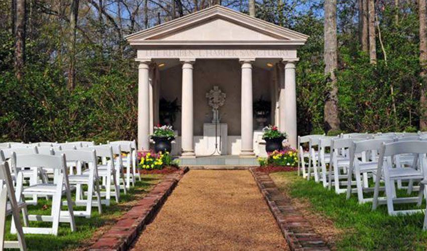 Monmouth Historic inn & Gardens - 5