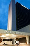 DoubleTree by Hilton Bloomington - 1