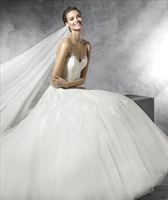 Casablanca Brides and Formals, in Honolulu, Hawaii