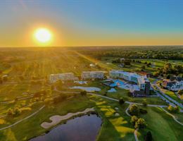 Hilton Pilar is a  World Class Wedding Venues Gold Member