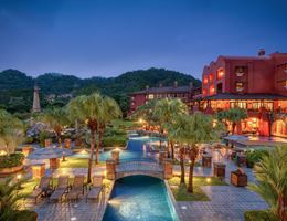Los Suenos Marriott Ocean & Golf Resort is a  World Class Wedding Venues Gold Member