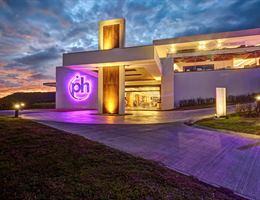 Planet Hollywood Hotel is a  World Class Wedding Venues Gold Member