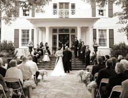 Lake O' The Woods Plantation is a  World Class Wedding Venues Gold Member