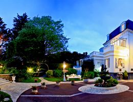 Hotel Parc Victoria is a  World Class Wedding Venues Gold Member