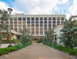 Crowne Plaza San Salvador is a  World Class Wedding Venues Gold Member