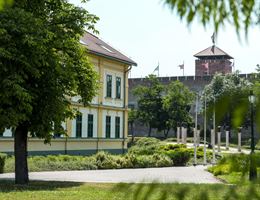 Elizabeth Superior Hotel is a  World Class Wedding Venues Gold Member