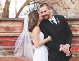 Granite Creek Vineyards, LLC is a  World Class Wedding Venues Gold Member