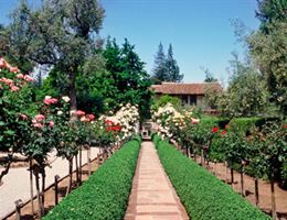 Allied Arts Guild is a  World Class Wedding Venues Gold Member