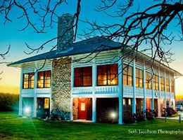 Kinney Bungalow At Sunset Farm is a  World Class Wedding Venues Gold Member