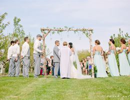Sweet Berry Farm is a  World Class Wedding Venues Gold Member