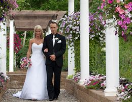 Heavenly Scent Herb Farm is a  World Class Wedding Venues Gold Member