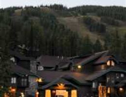 Kandahar Lodge At Whitefish Mountain Resort is a  World Class Wedding Venues Gold Member