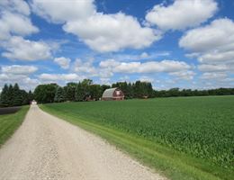 Crooked Lane Farm and Folk School is a  World Class Wedding Venues Gold Member