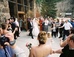 Spearfish Canyon Lodge is a  World Class Wedding Venues Gold Member