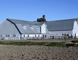 The Old Sandmeyer Barn is a  World Class Wedding Venues Gold Member