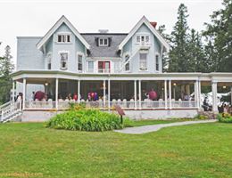 Sir William Mackenzie Inn is a  World Class Wedding Venues Gold Member