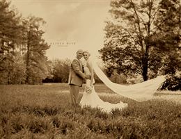 Sugarneck is a  World Class Wedding Venues Gold Member