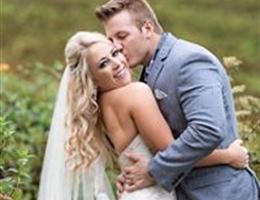 The Vineyard At 37 High Holly is a  World Class Wedding Venues Gold Member