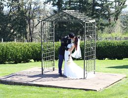 Beckenridge Vineyard is a  World Class Wedding Venues Gold Member