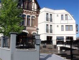 Fly Inn Hotel and Lounge is a  World Class Wedding Venues Gold Member