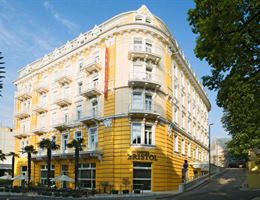 Hotel Bristol by OHM Group is a  World Class Wedding Venues Gold Member