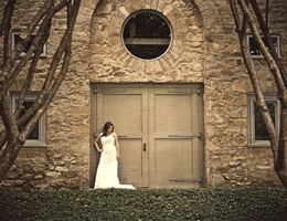 Oliver's Carriage House is a  World Class Wedding Venues Gold Member