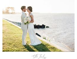 Flowers Landing at Woodstock Pointe is a  World Class Wedding Venues Gold Member