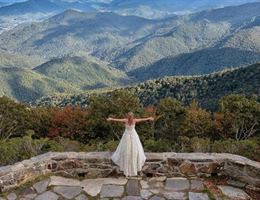 Nantahala Weddings and Events is a  World Class Wedding Venues Gold Member