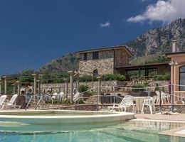 Caluna Charme is a  World Class Wedding Venues Gold Member