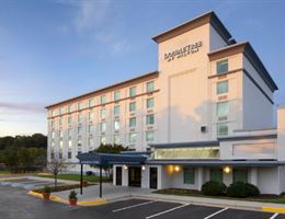 Doubletree by Hilton Annapolis is a  World Class Wedding Venues Gold Member