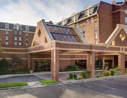 Crowne Plaza Annapolis is a  World Class Wedding Venues Gold Member