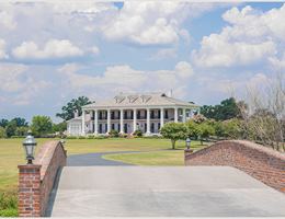 The Mansion at Red Hill is a  World Class Wedding Venues Gold Member