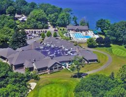 Lake Shore Country Club is a  World Class Wedding Venues Gold Member