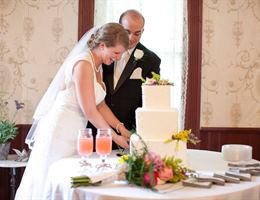 Rowan Oaks is a  World Class Wedding Venues Gold Member