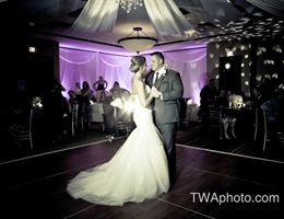 Holiday Inn Hotel and Suites Chicago Northwest - Elgin is a  World Class Wedding Venues Gold Member