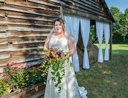 Warren Estate is a  World Class Wedding Venues Gold Member