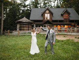 Bella Luna Farms is a  World Class Wedding Venues Gold Member
