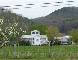 Inn at Mountain Quest is a  World Class Wedding Venues Gold Member