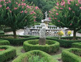 The Elizabethan Gardens is a  World Class Wedding Venues Gold Member