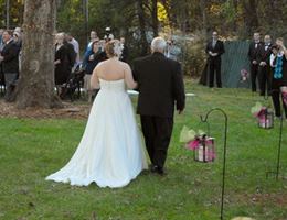 Flint Hill Vineyards is a  World Class Wedding Venues Gold Member