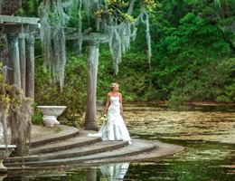 Airlie Gardens is a  World Class Wedding Venues Gold Member