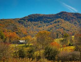Appalachian Farm Weddings is a  World Class Wedding Venues Gold Member