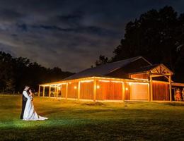 Peaceful Oaks Bed Breakfast and Barn is a  World Class Wedding Venues Gold Member