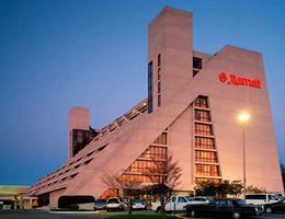 Knoxville Marriott is a  World Class Wedding Venues Gold Member