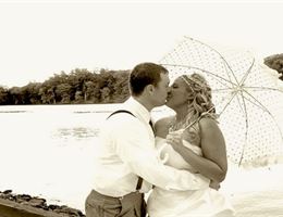 Paradise Stream is a  World Class Wedding Venues Gold Member