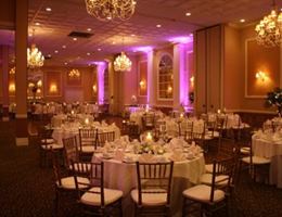 Maggio's Ballroom at Hampton Square is a  World Class Wedding Venues Gold Member
