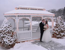 Candlewood Inn is a  World Class Wedding Venues Gold Member