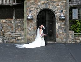 Bill Miller's Castle is a  World Class Wedding Venues Gold Member
